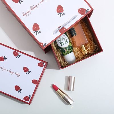 Caixa de presente luxuosa do batom do teste padrão da morango que empacota para o dia de Valentim
