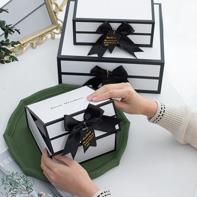 Caixas de presente magnéticas brancas rígidas do cartão com Rim And Ribbon Bow preto