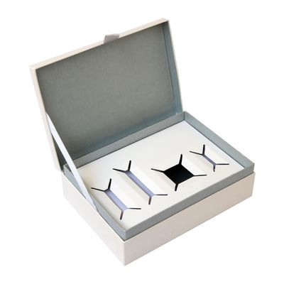O branco reciclou caixas de presente cosméticas 25*20.5*7.5cm para o perfume do creme do olho