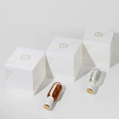 As caixas de presente cúbicas magnéticas do perfume, caixa de presente da porta dobro personalizaram o tamanho