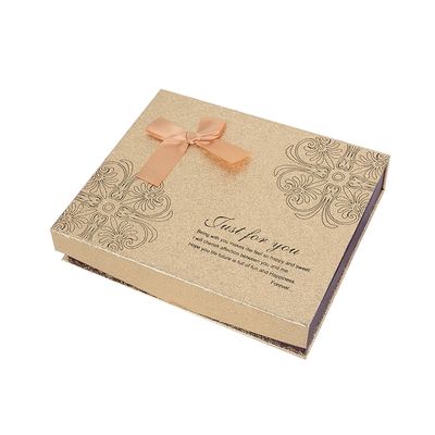 A forma do livro escondeu caixas vazias magnéticas do chocolate com divisores 23.2x19x4.6cm