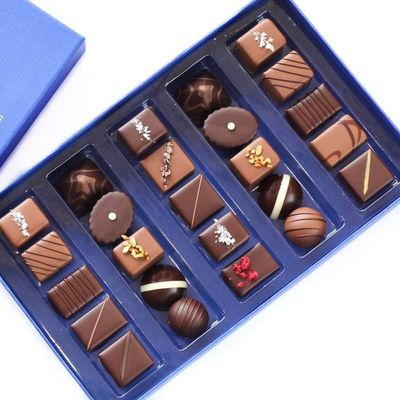 O chocolate luxuoso de múltiplos propósitos dos azuis marinhos encaixota empacotando, as caixas vazias da trufa personalizadas
